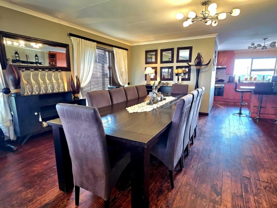 4 Bedroom Property for Sale in Paradise Beach Eastern Cape